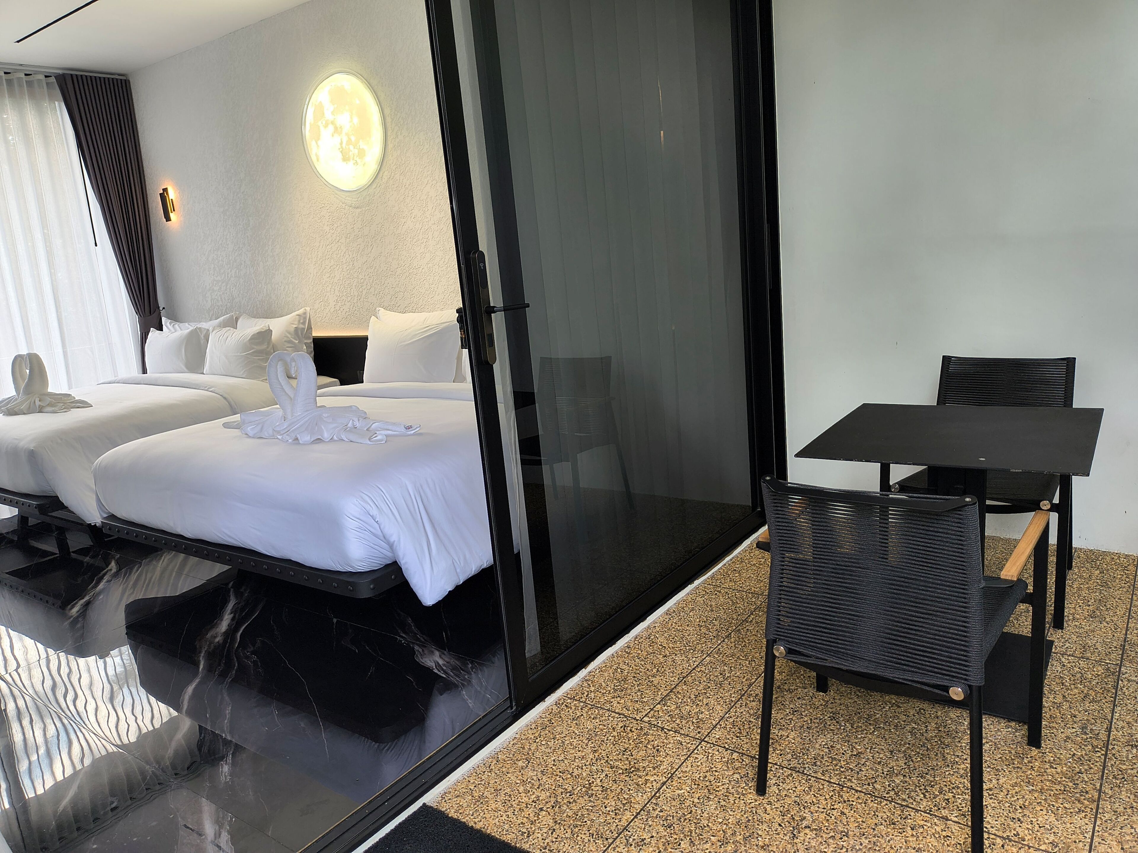 Kamar Double Keluarga | Seprai katun Mesir, seprai premium, meja kerja, dan Wi-Fi gratis