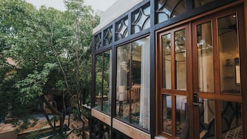 Junior Suite with Balcony Garden view | Vistas del balcón