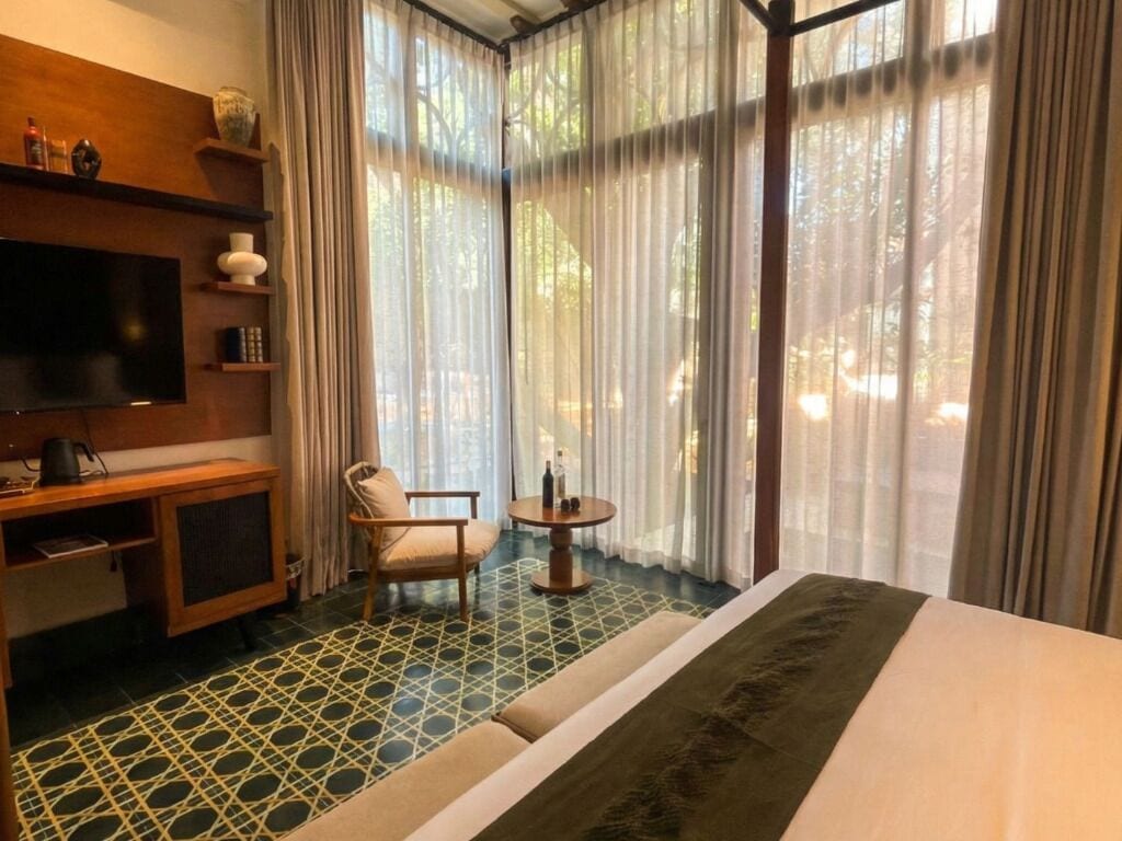 Junior kamer | Een minibar, een kluis op de kamer, verduisterende gordijnen