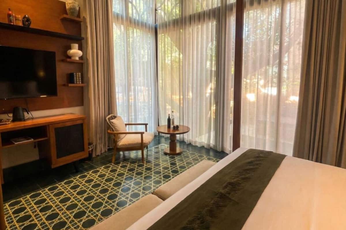 Minibar, caja de seguridad en la habitación y cortinas blackout