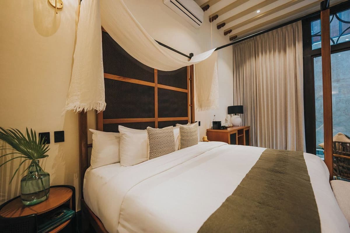 Minibar, in-room safe, blackout curtains, iron/ironing board