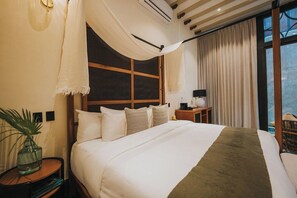 Minibar, una cassaforte in camera, tende oscuranti, ferro/asse da stiro