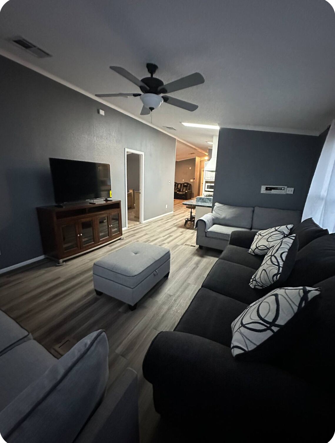 智能电视、立体声音响