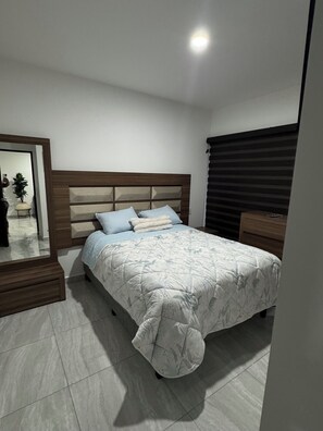 6 bedrooms, iron/ironing board, WiFi, bed sheets - Spacious 2 bedroom apartment in pleasant Mazatlán with 9 albercas (Mazatlán)