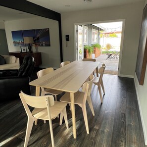 Dining - Spacious, Clean, Modern Home in welcoming Boulder City (Boulder City)