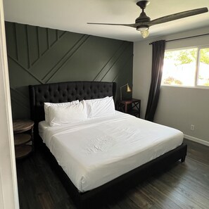 3 bedrooms, desk, free WiFi, bed sheets - Spacious, Clean, Modern Home in welcoming Boulder City (Boulder City)