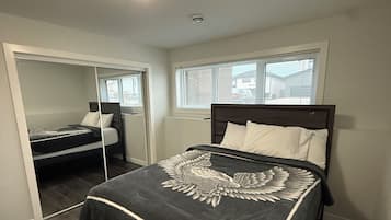 Iron/ironing board, free WiFi, bed sheets