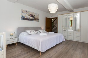 4 chambres, accès Internet, draps fournis