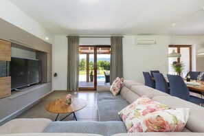 TV - Villa Flora (100281-K1) - Krsan (Krsan)