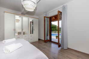 4 bedrooms, Internet, bed sheets - Villa Flora (100281-K1) - Krsan (Krsan)