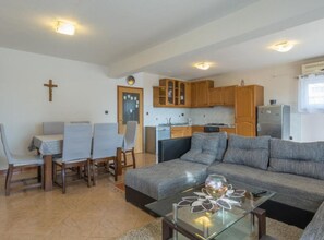 House (Six Bedroom Holiday House With Pool) | Property amenity - Holiday House Balen With Swimming Pool (Benkovac)