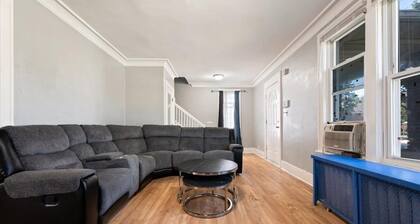 Fantastic 5-bedroom house with AC in charming Highland Park