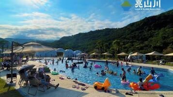 Seasonal outdoor pool