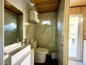 Front of property - Lands & Stream Resort Park (New Taipei City)