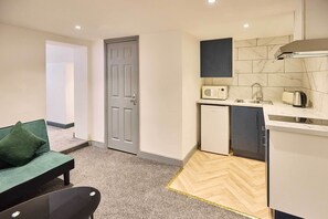 House | 1 bedroom - Host Stay Emporium Basement Apartment (Nottingham)