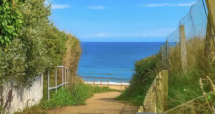 4 bedroom accommodation in California