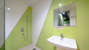 Standard Double Room | Bathroom | Hair dryer, towels