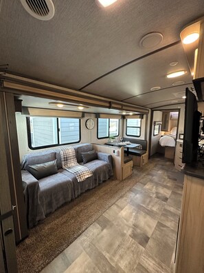 Wi-Fi gratuit, draps fournis