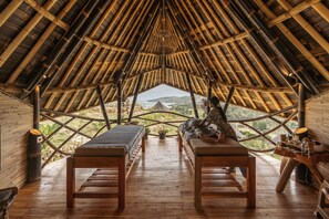 Soins corporels, soins d'aromathérapie, massages aux pierres chaudes