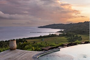 Piscina a l'aire lliure 