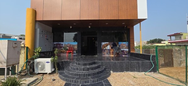 Front of property - Hotel Nakshatra (Sawai Madhopur)