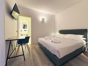 Camera Matrimoniale con Bagno Privato | Roupas de cama premium, edredons de pluma