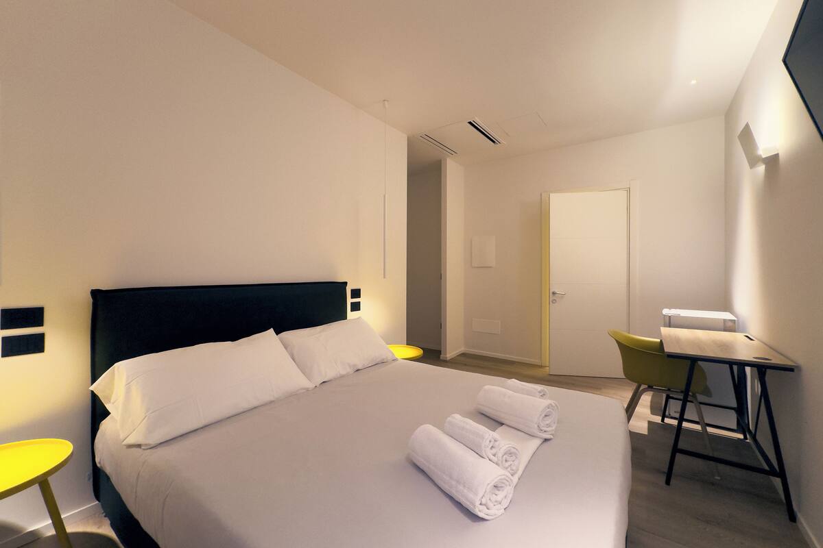Double or Twin Room | Desk, free WiFi, bed sheets