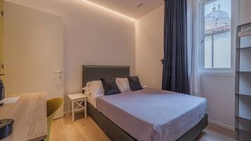 Camera Matrimoniale con Bagno Privato | Roupas de cama premium, edredons de pluma
