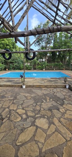 Perfect 4-bedroom villa in Mombasa Nyali for a relaxing getaway with Pool