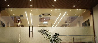 V1-One Bouteeque Hotel