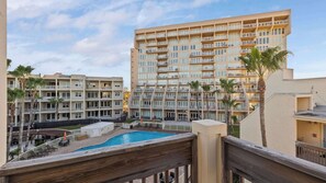 Property grounds - 3rd Coast Getaways - Solare Garden 875 F (South Padre Island)