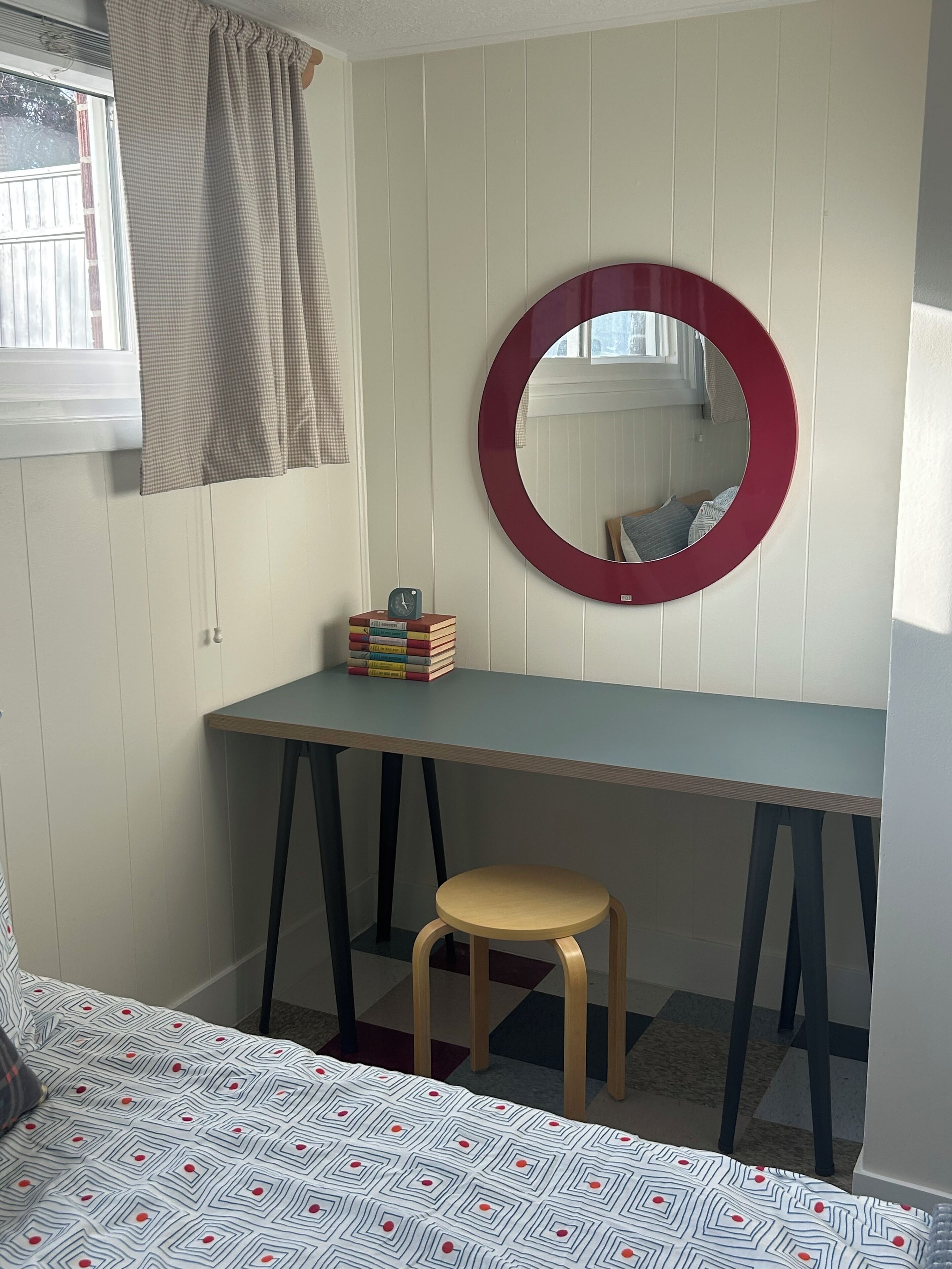 Desk, iron/ironing board, travel cot, free WiFi