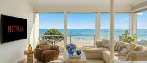 Télévision, cheminée