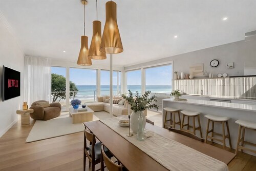 Henley Beachfront Home + Sauna, 150m From Square!