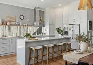 Microwave, oven, stovetop, dishwasher - Henley Beachfront Home + Sauna, 150m From Square! (Henley Beach)