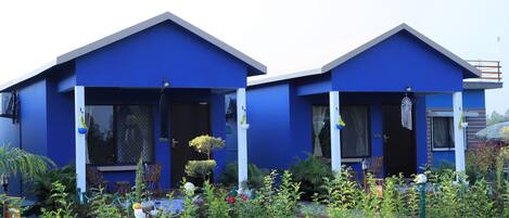 Luxury Cottage, Private Pool, Garden View | Desk, laptop workspace, blackout curtains, iron/ironing board