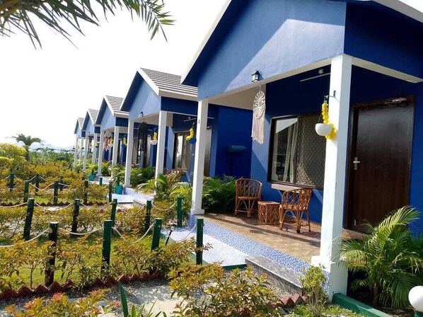 Luxury Cottage, Private Pool, Garden View | Garden view