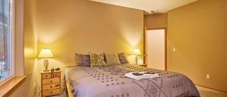 Een strijkplank/strijkijzer, gratis wifi, beddengoed