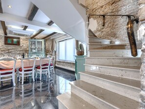 Dining - Golden Roots by Interhome (Rovinj/Žminj)