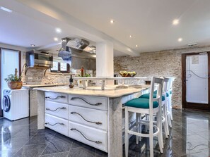 Fridge, microwave, oven, dishwasher - Golden Roots by Interhome (Rovinj/Žminj)