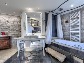 Towels - Golden Roots by Interhome (Rovinj/Žminj)