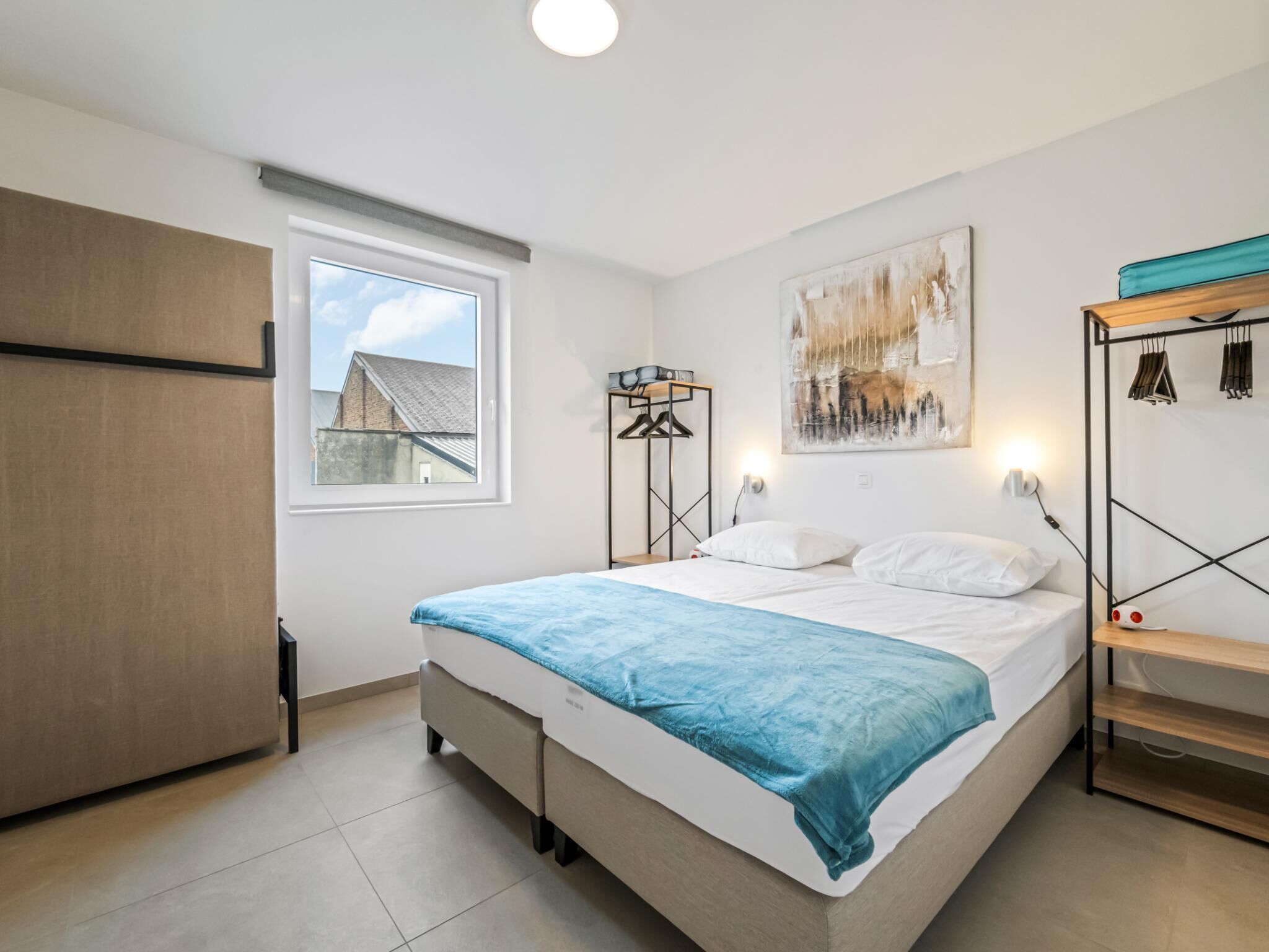 Fer et planche à repasser, accès Internet