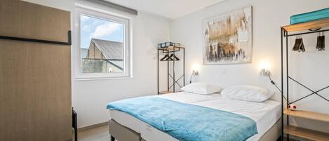 Fer et planche à repasser, accès Internet