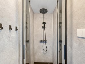 Een douche, een haardroger