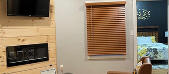 Cozy Maple View 1-bedroom apartment in pleasant Antigo 