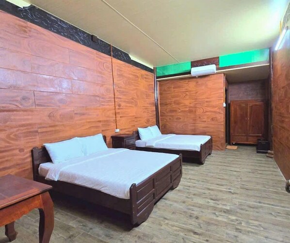 Deluxe Double or Twin Room | Television - Lang du lich sinh thai da noi (Can Tho)