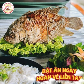 بوفيه فطور يوميًا بتكلفة قدرها (50000 VND للشخص)