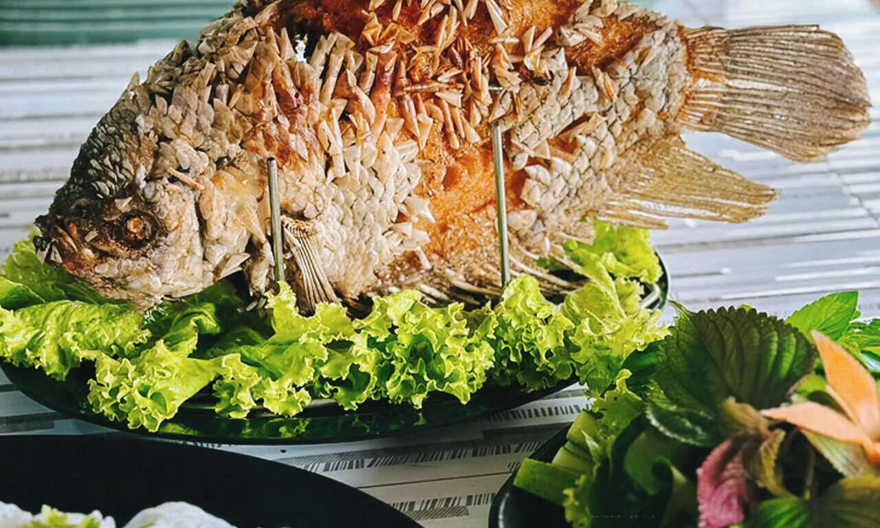 Daily buffet breakfast (VND 50000 per person)