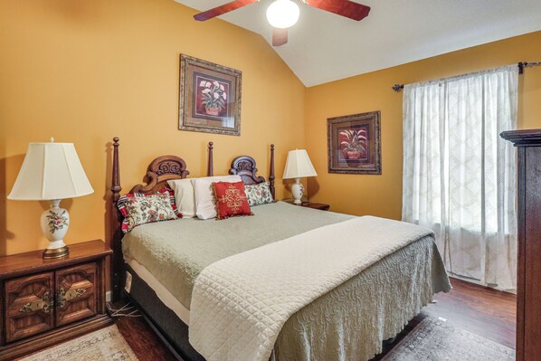 3 bedrooms, iron/ironing board, internet, bed sheets
