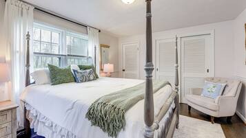 Fer et planche à repasser, accès Internet, draps fournis